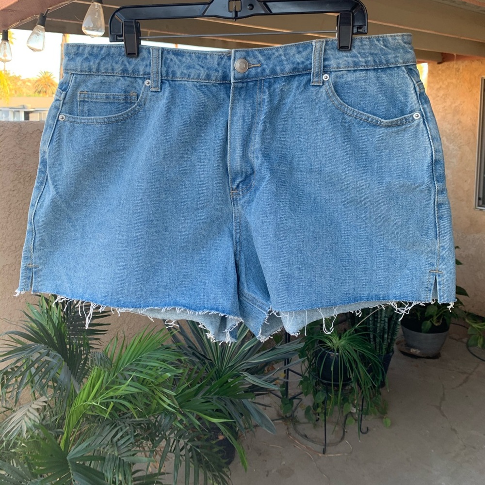 Light Wash High Waisted Denim Shorts